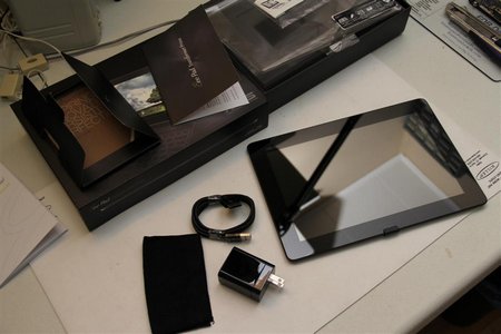 Asus Transformer Prime - Whats in the box (Large)